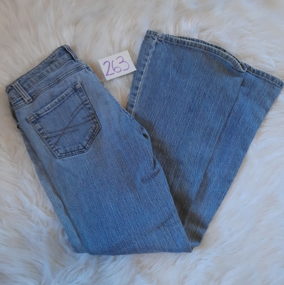 Aeropostale Stretch Flare Short Jeans - Picture 8 of 12